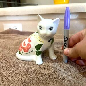 Ceramic cat